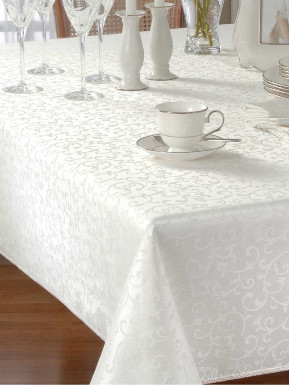 Lenox White Jacquard Scroll Tablecloth